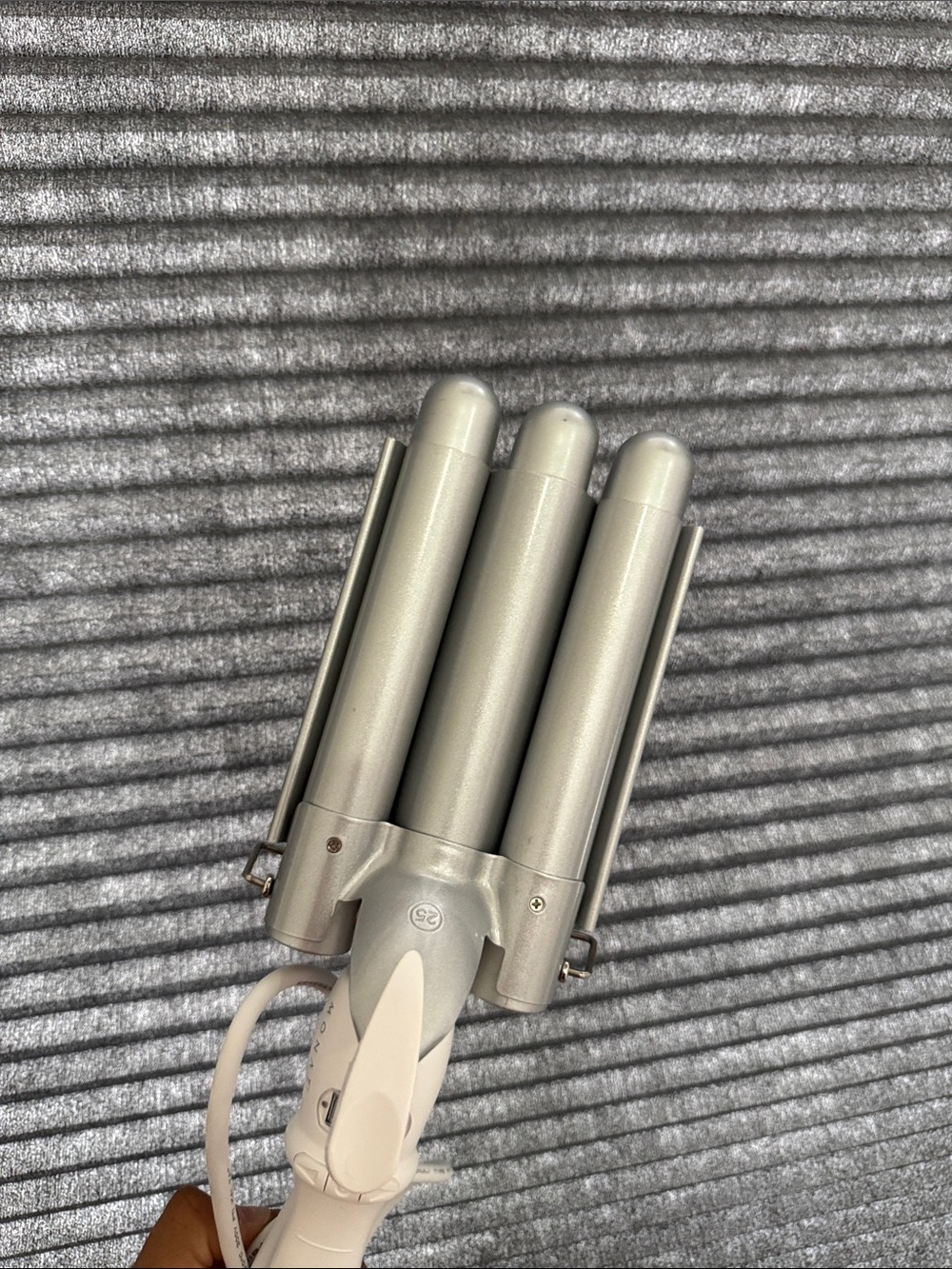 MONAT Wonder Waves Triple Barrel Hair Waver in Silver